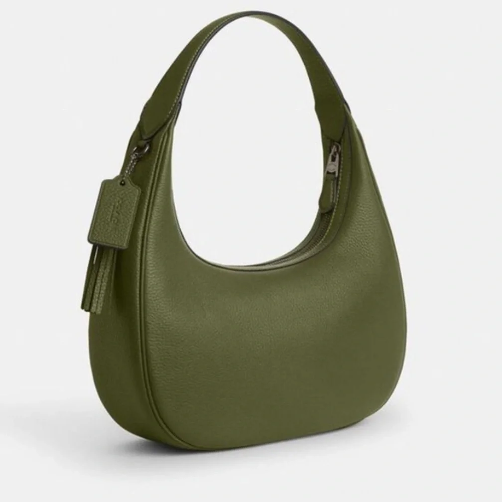 Coach Carmen Shoulder Bag
Forest Green Leather Hobo Bag NWOT - Picture 4 of 14